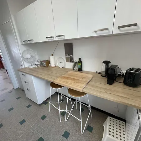 Lumineux, A Deux Pas De La Plage, Wifi, Equipe Et A Pied ! Appartement *